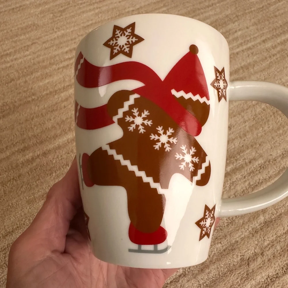 Set of 2 Crate & Barrel GINGERBREAD MAN Skating Snowflakes Coffee Cup Mug 4 1/2